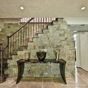 PONDEROSA VARIEGATED MEDIUM GRAINED QUARTZITE